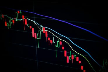Stock Market Today: U.S. Stocks Slide as Treasury Yields Spike and Tariff Uncertainty Looms cover